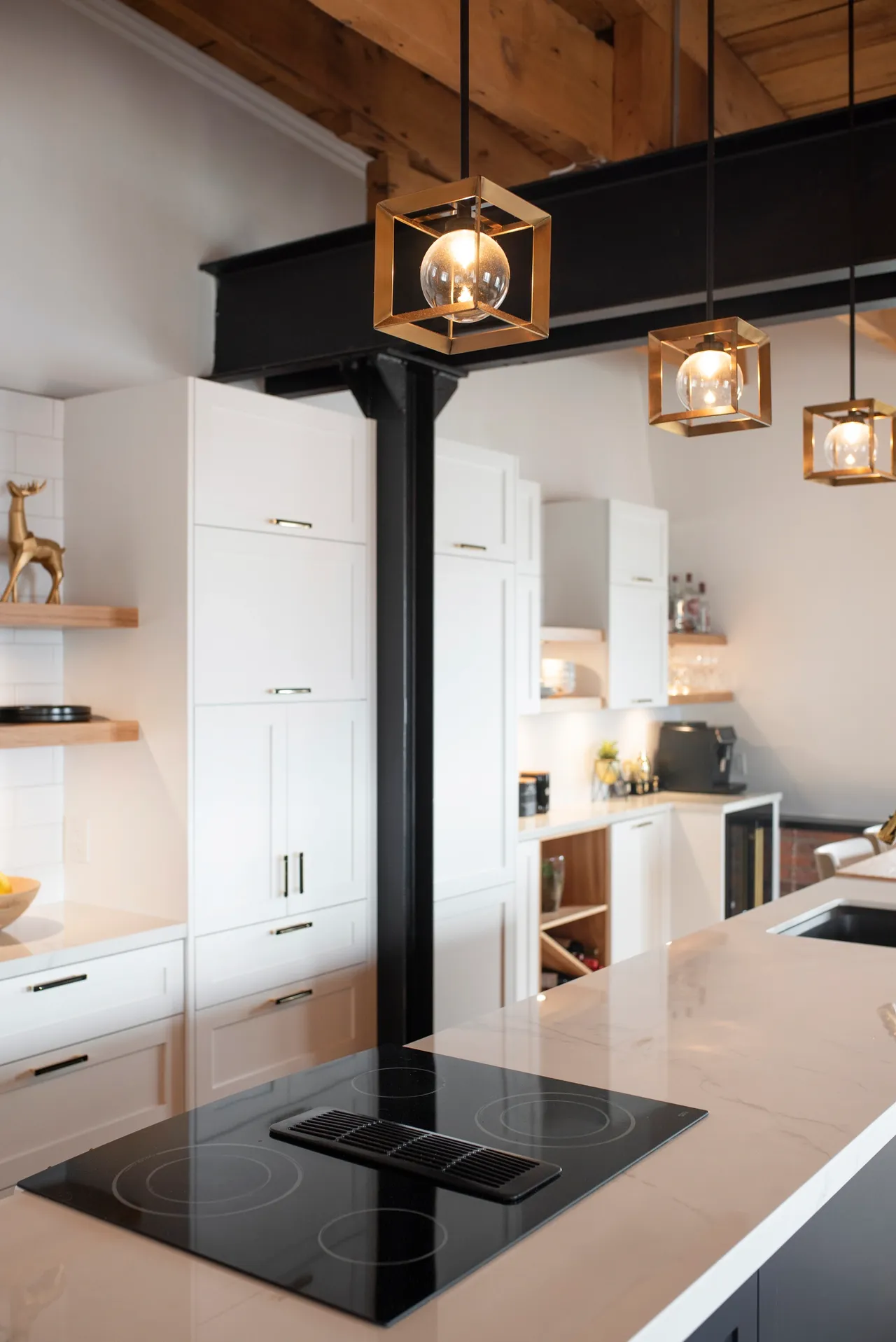 photo d'une rénovation de cuisine haut de gamme dans un studio situé dans le vieux québec.